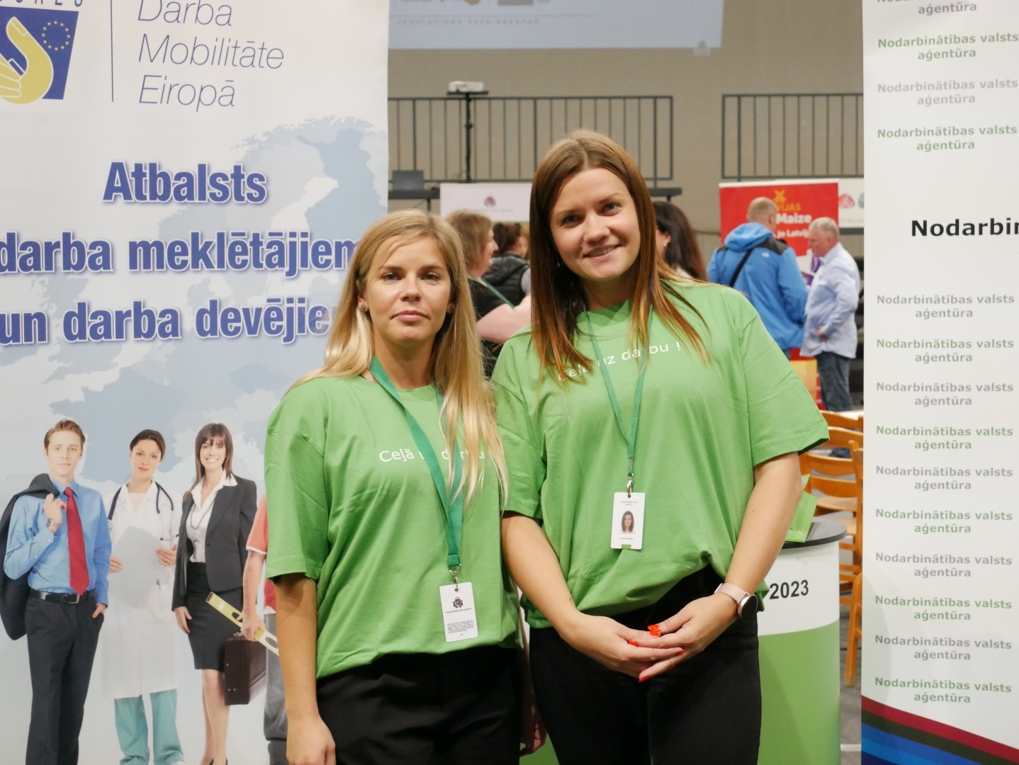 Daugavpils Olimpiskā centra Lielajā zālē darba meklētāji satikās ar darba devējiem