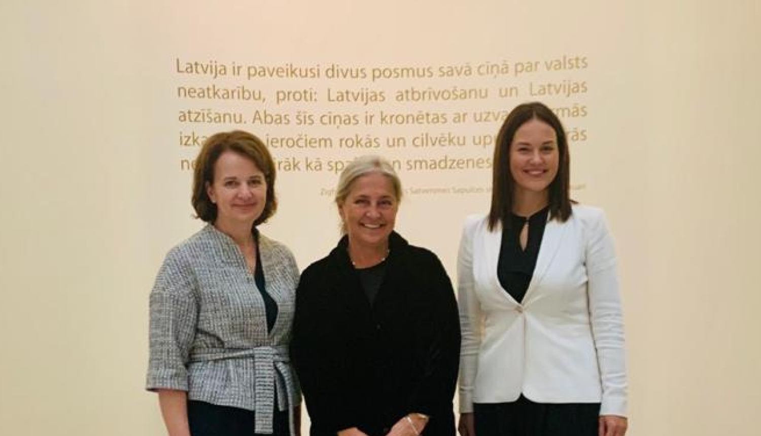 Foto: NVA direktore Evita Simsone, Ārlietu ministrijas Speciālo uzdevumu vēstniece diasporas jautājumos Elita Gavele, NVA direktora vietniece Kristīne Stašāne