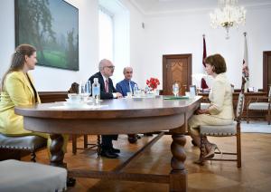 Valsts prezidenta Egila Levita tikšanās ar Nodarbinātības valsts aģentūras direktori Evitu Simsoni