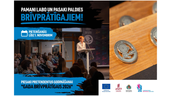Teksts attēlā: “Pamani labo un pasaki paldies brīvprātīgajiem!” “Pieteikšanās līdz 1. novembrim” “Piesaki pretendentus godināšanai „Gada brīvprātīgais 2026””  Attēls: NVA direktore Evita Simsone uzrunā godināšanas “Gada brīvprātīgais” dalībniekus, “Gada brīvprātīgais” goda zīmes. ESF, NAP, NVA un Starptautiskā brīvprātīgo gada logo