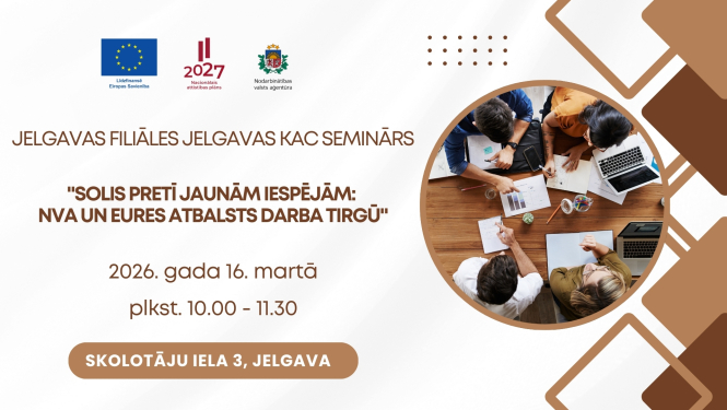 Semināra makets. Attēlā redzamas četras personas sarunājamies pie galda, uz kura novietoti datori, lapas un kancelejas preces.