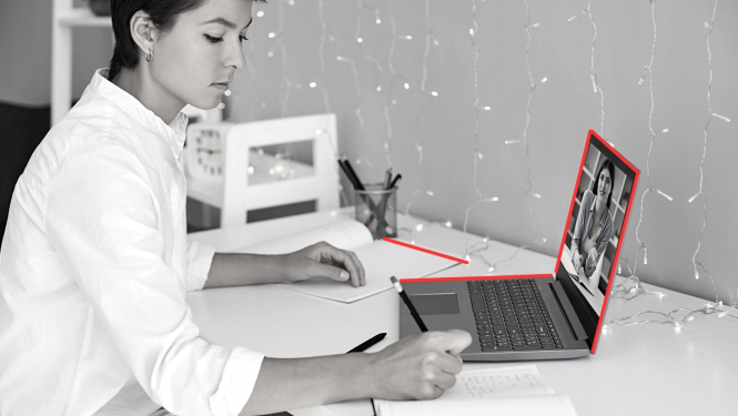 Foto: darbs pie datora