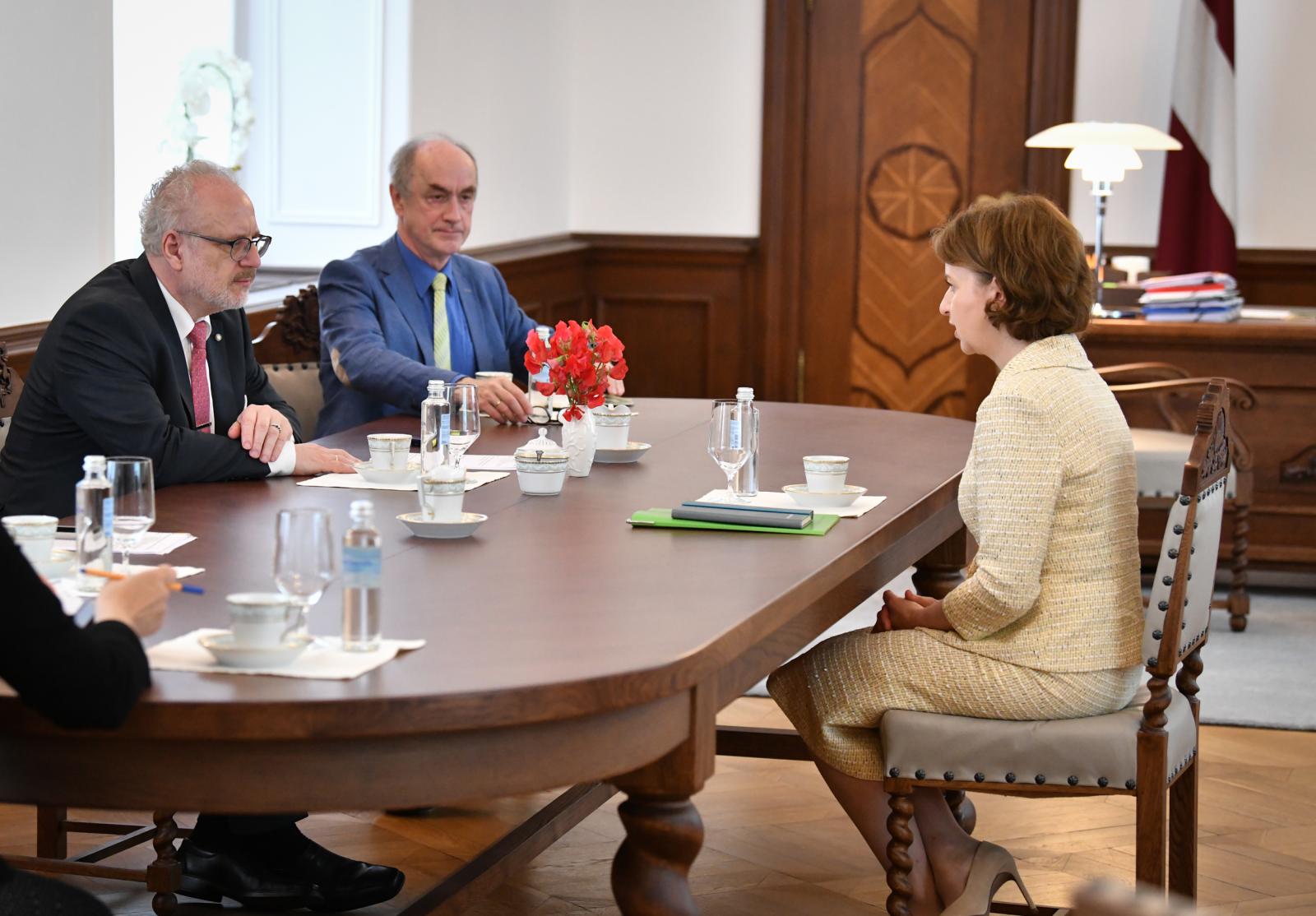 Valsts prezidenta Egila Levita tikšanās ar Nodarbinātības valsts aģentūras direktori Evitu Simsoni
