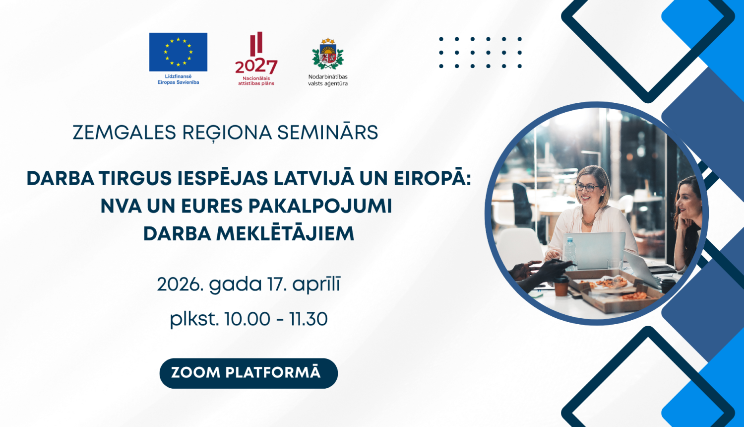 Semināra makets. Attēlā redzamas divas sievietes pie galda birojā.