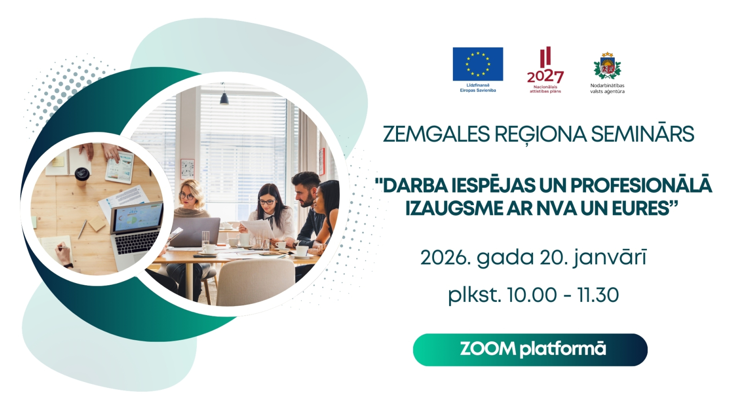 Vienā attēlā redzami vairāki cilvēki sanāksmē pie galda ar datoriem un papīriem. Savukārt otrā attēlā redzms galds ar datoru, krūzi,  dokumentiem un trīs cilvēku rokām.