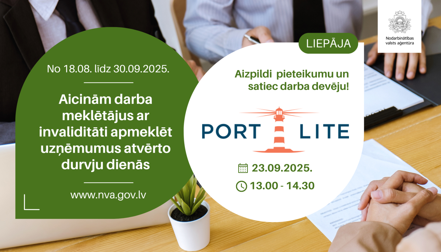 Plakāts. Atvērto durvju dienas uzņēmumos personām ar invaliditāti (18.08.–30.09.2025). Rīga: tikšanās ar darba devēju — VSIA “Traumatoloģijas un ortopēdijas slimnīca” (TOS) 09.09.2025 plkst. 11.00–13.00. Aicinājums aizpildīt pieteikumu. Fonā cilvēki pie galda uz kura novietoti dokumenti un CV. 