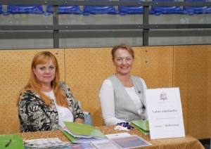 Daugavpils Olimpiskā centra Lielajā zālē darba meklētāji satikās ar darba devējiem